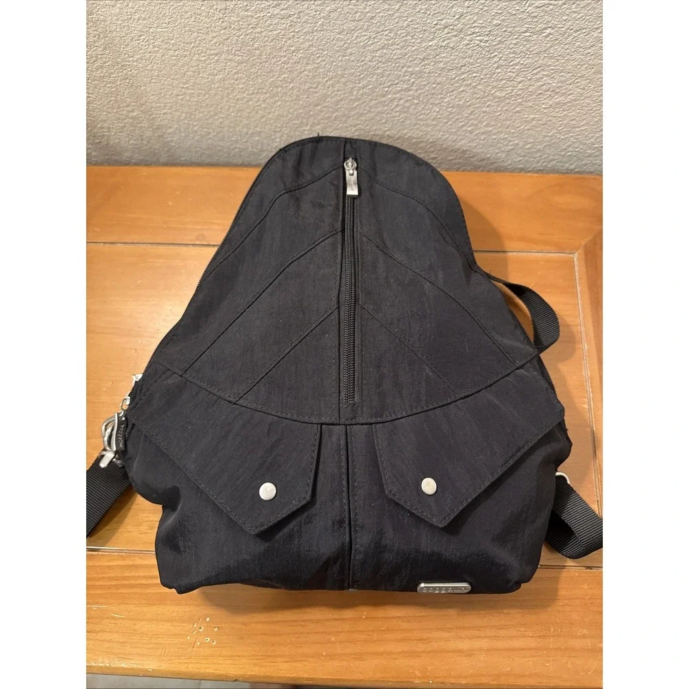 Baggallini Traverse Convertible Sling Bag Backpack Black Nylon Teardrop Shape
